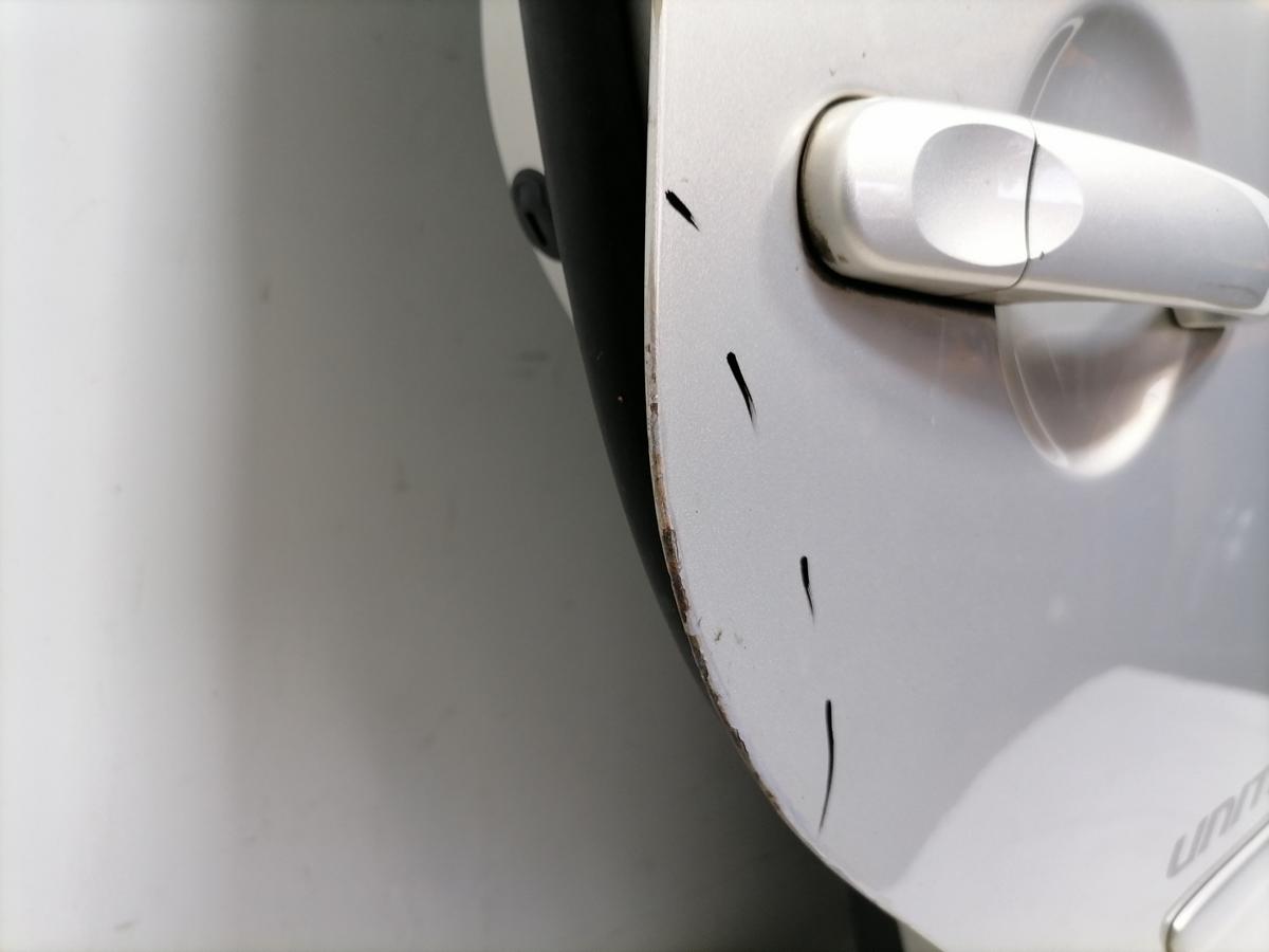 VW Touran original T&uuml;r hinten rechts LR7L Silver Leaf Rohbau Bj.2009